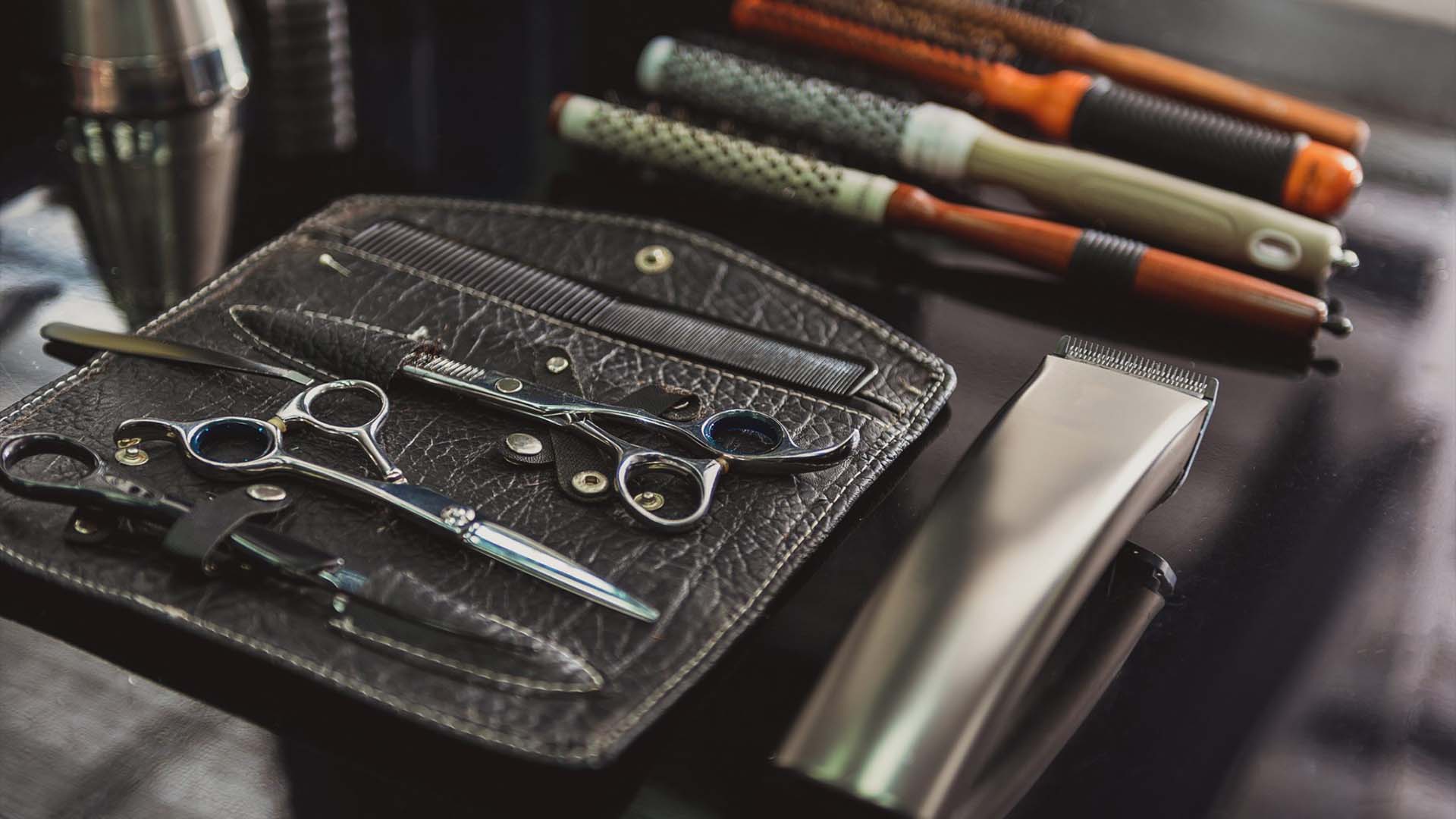 بهترین آموزشگاه پیرایش مردانه در اصفهان – 09130601678